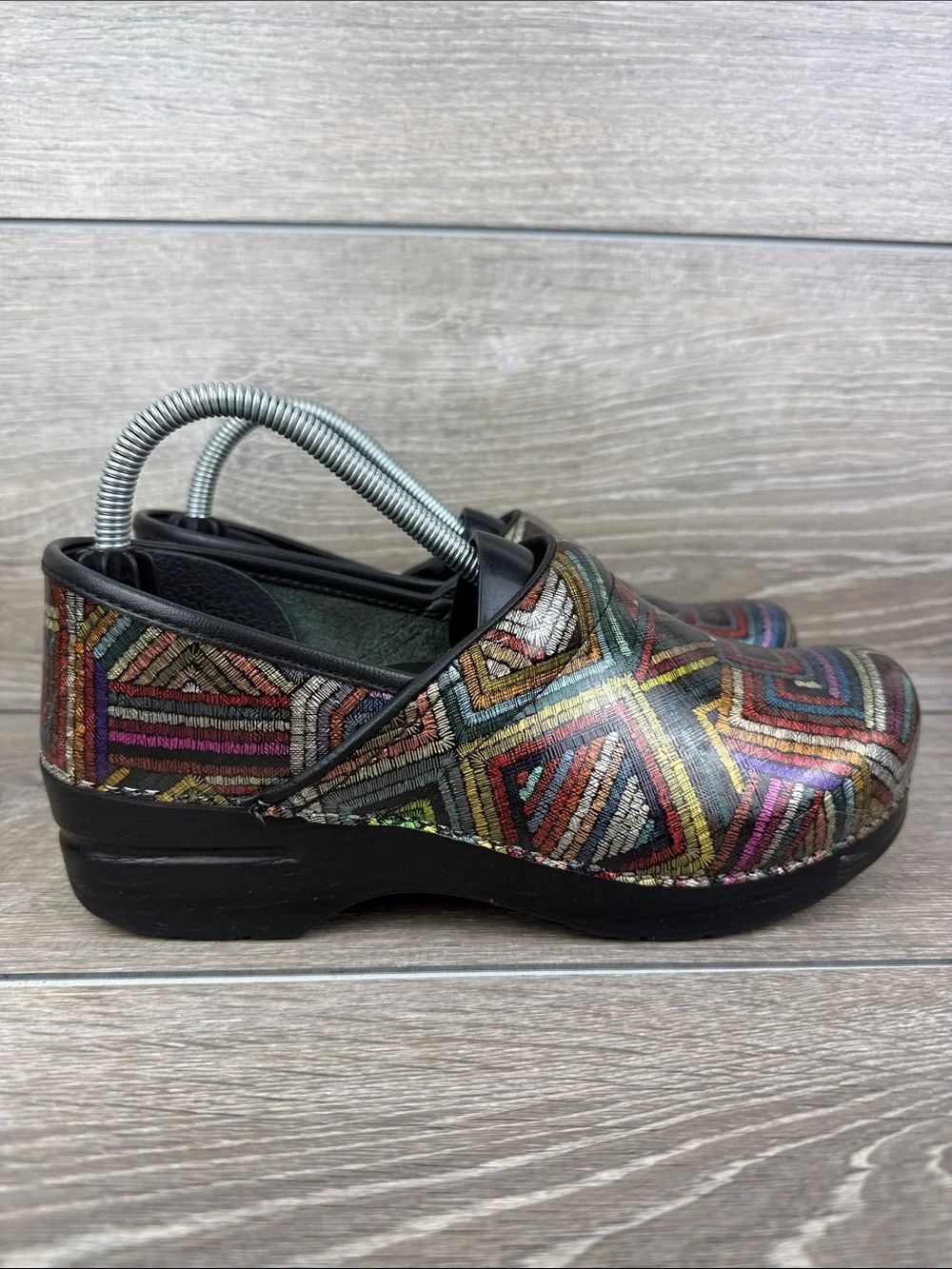 Dansko Professional Color Maze Geometric Patent Leather Women’s Sz 9/EU 39 Clogs